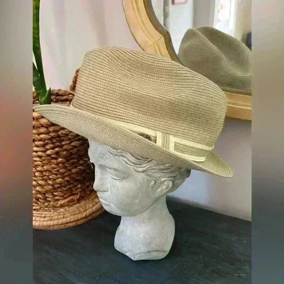 Bailey of Hollywood large Hat - Picture 1 of 8